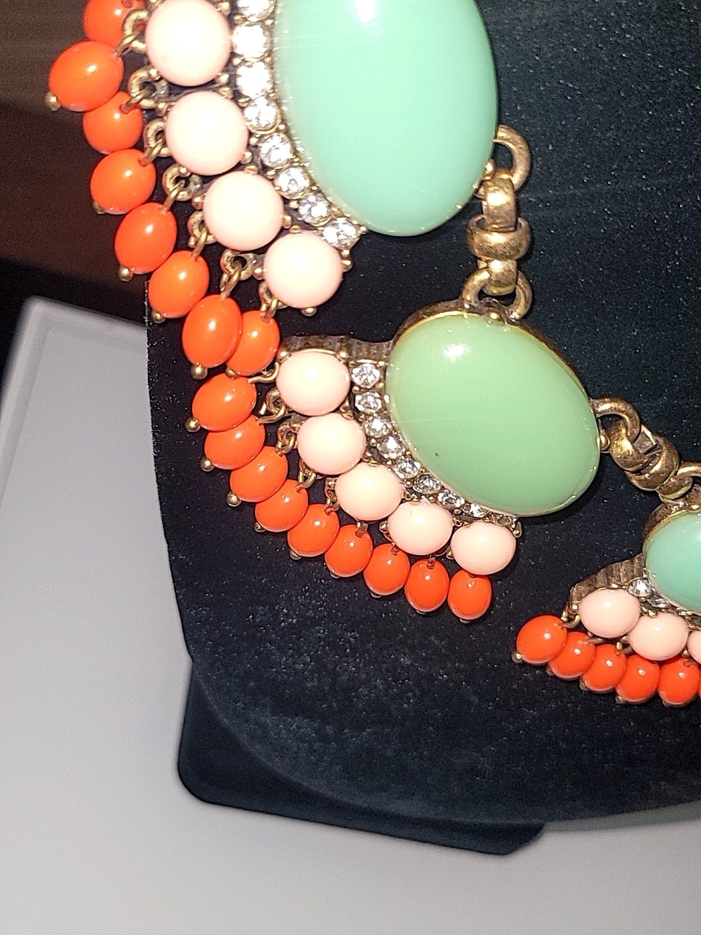 J.Crew Mint Green Coral Statement Bib Necklace 16" + 3" Extender - Picture 6 of 11